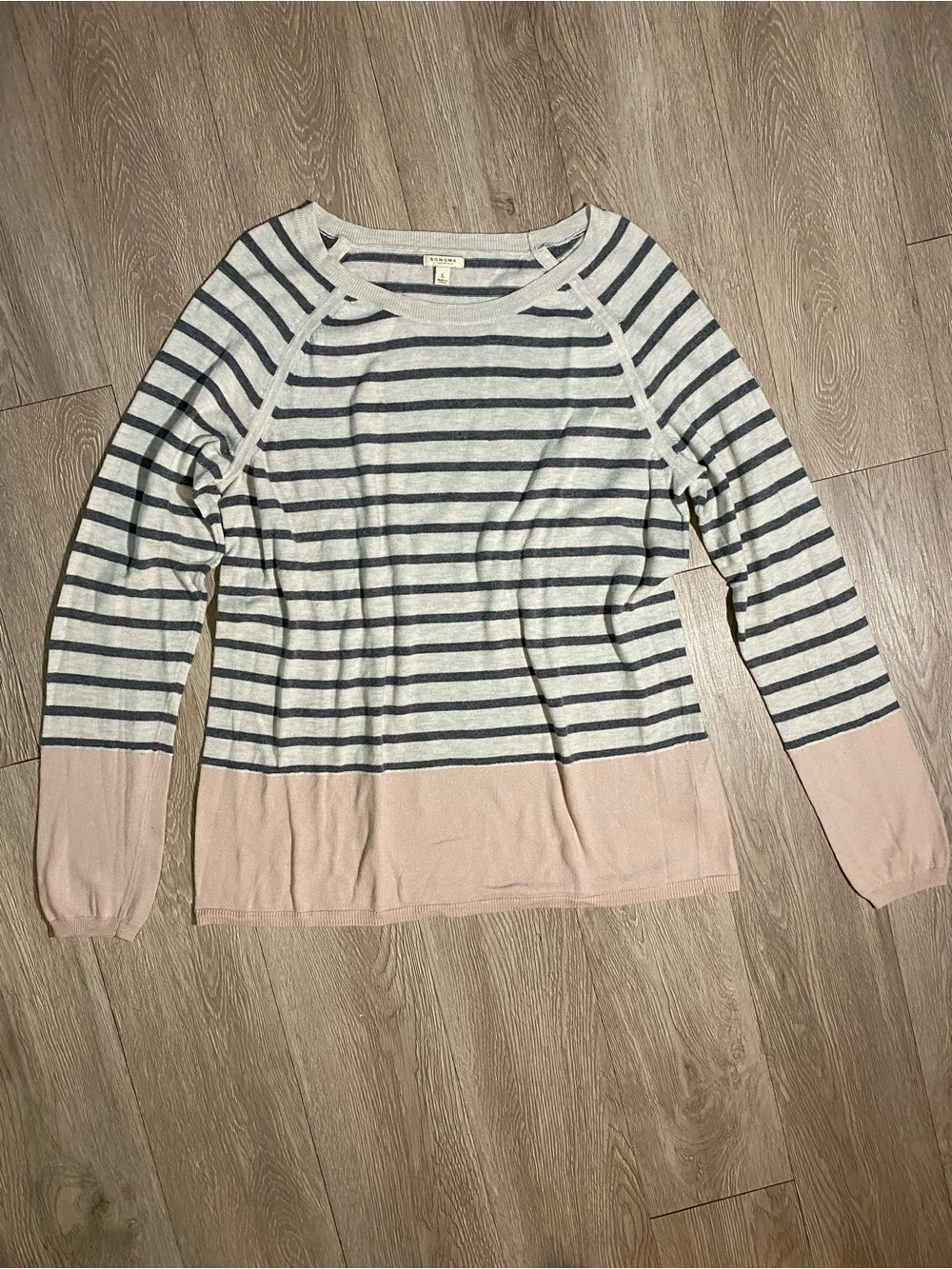 💜 Sonoma Lightweight Sweater- Grey Stripes- Peach Sleeves- Large